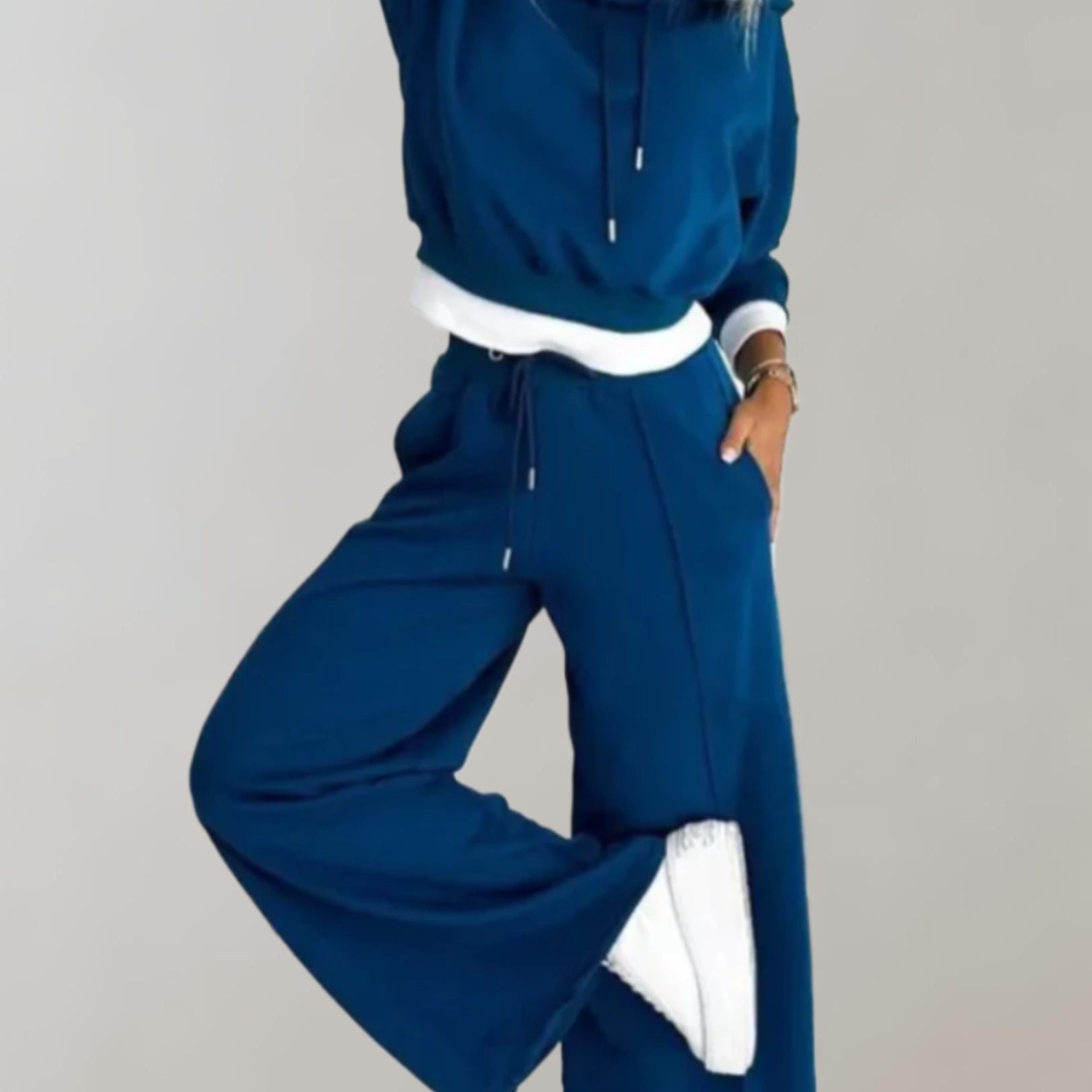 AVA JOLENE | 2-PIECE TRACKSUIT SET FOR WOMEN