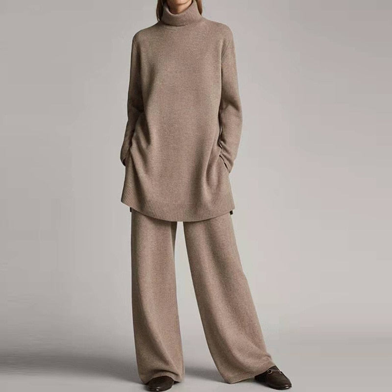 AVA JOLENE | 2-PIECE LOUNGE SET WITH TURTLENECK AND WIDE-LEG PANTS FOR WOMEN