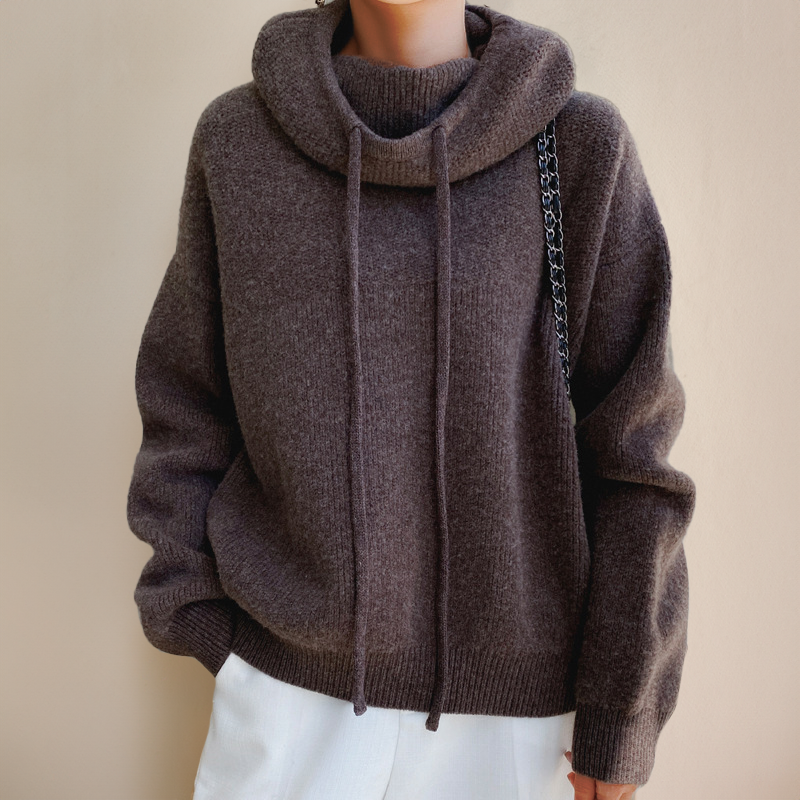 AVA JOLENE | TURTLENECK HOODIE FOR WOMEN
