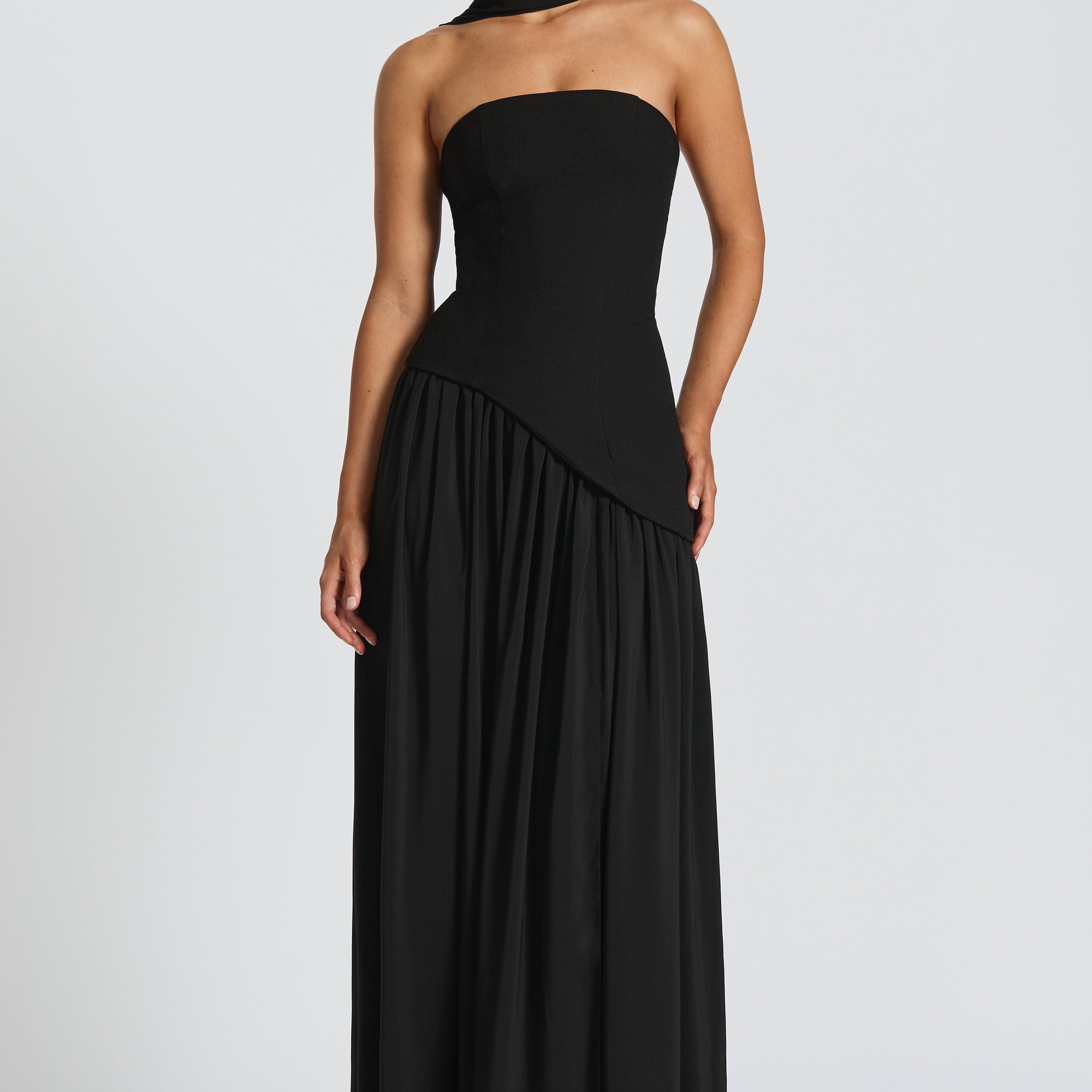 AVA JOLENE | STRAPLESS MAXI DRESS WITH THIGH SLIT FOR WOMEN